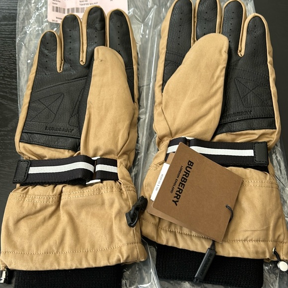 New authentic Burberry gloves - Picture 1 of 9